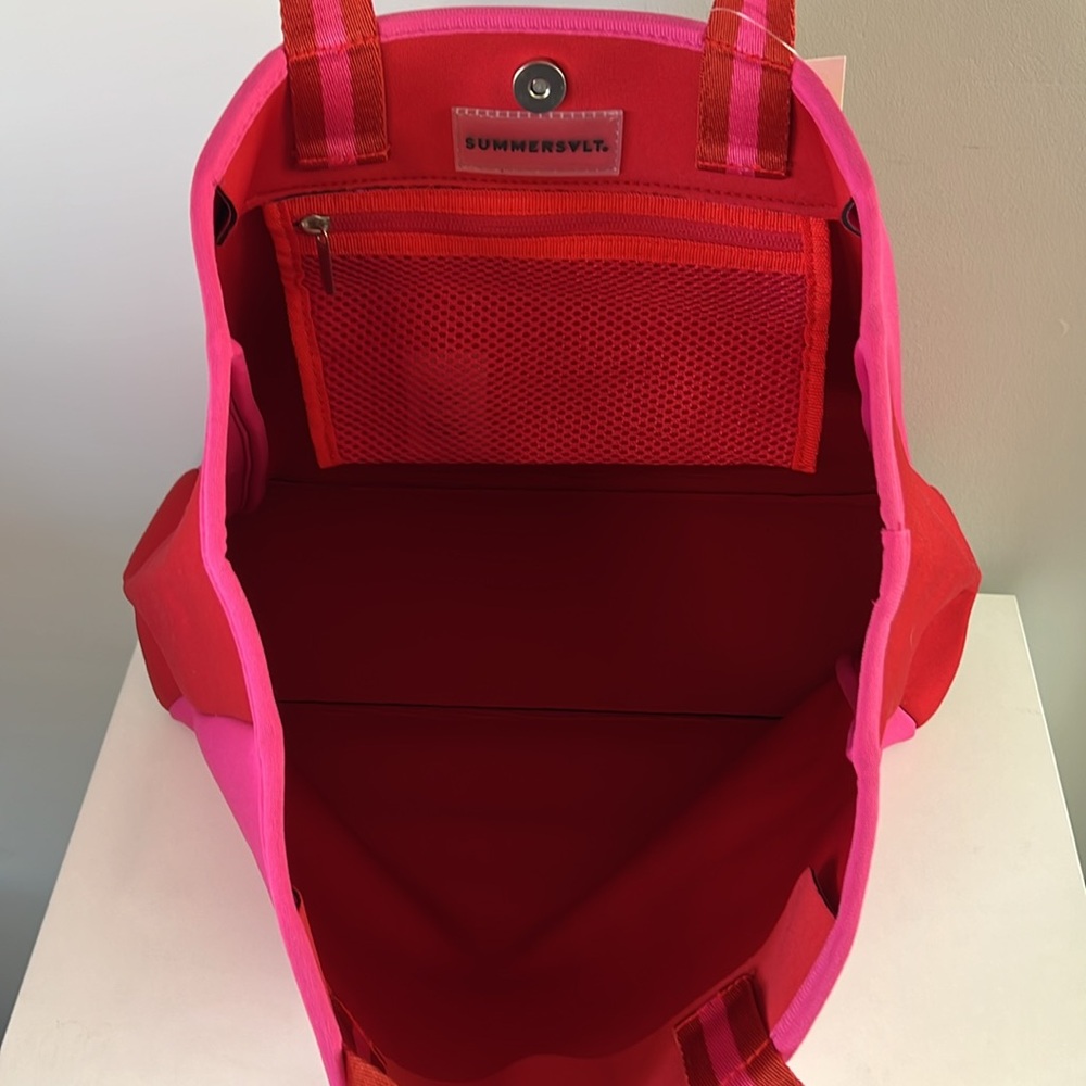 Summersalt Neoprene Tote - Picture 4 of 8